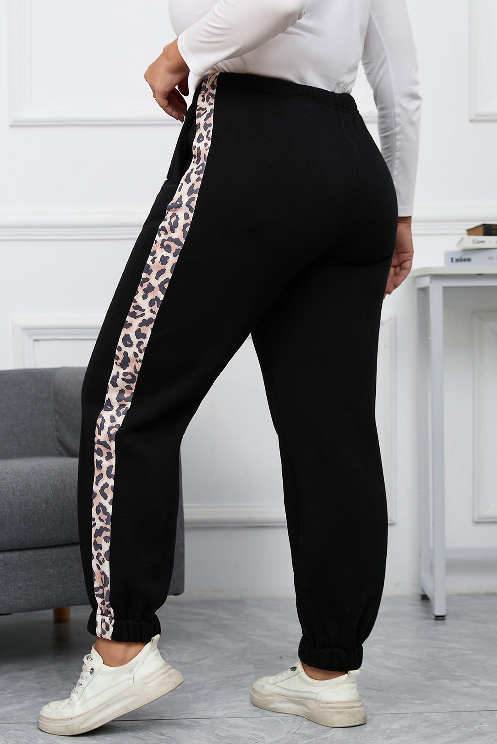 Black Plus Size Contrast Leopard Side Panel Joggers